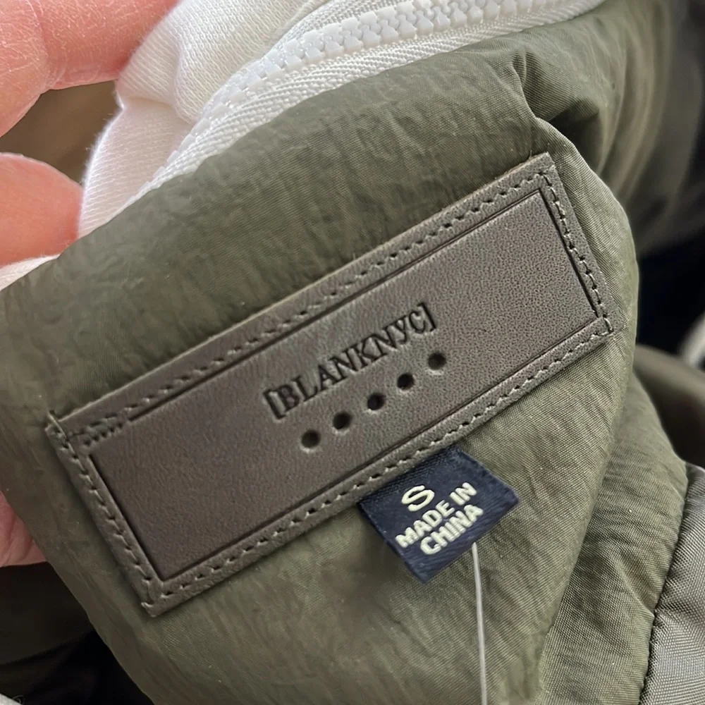 25) NWT BLANK NYC Olive Green & Cream Hooded Quilted Tie Waist Puffer Jacket MED - Picture 13 of 14